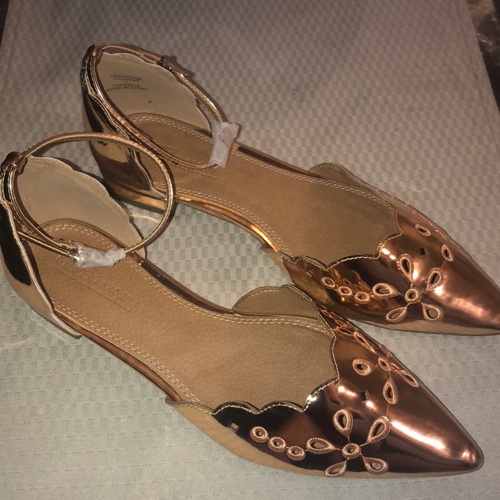 ROSE GOLD FLATS